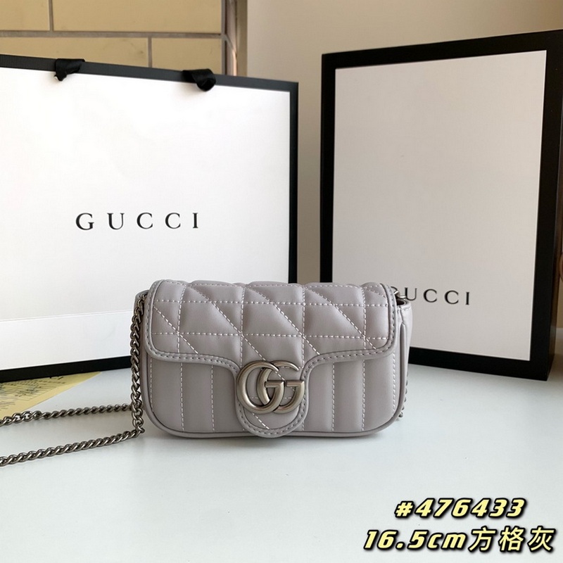 Gucci Handbags 221